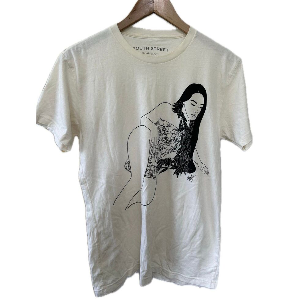 South Street By Ari South Hawaiian Wahine Lei Maile T-Shirt M